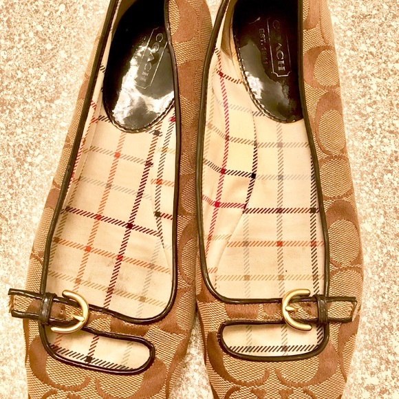Coach Flats - Picture 4 of 4